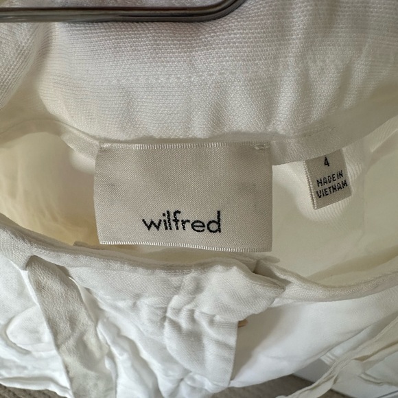 Aritzia Wilfred Allegra Shorts Size 4. - Picture 3 of 5